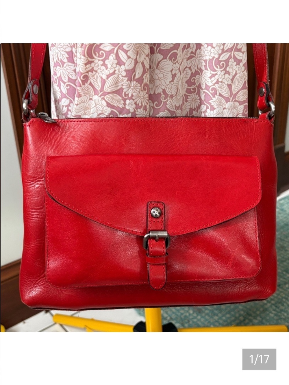 Patricia Nash  Crossbody Bag  smooth leather Red  large front pocket/flap EUC